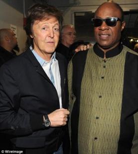 Sir Paul con Stevie Wonder