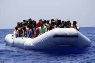 barcone migranti nigeriani