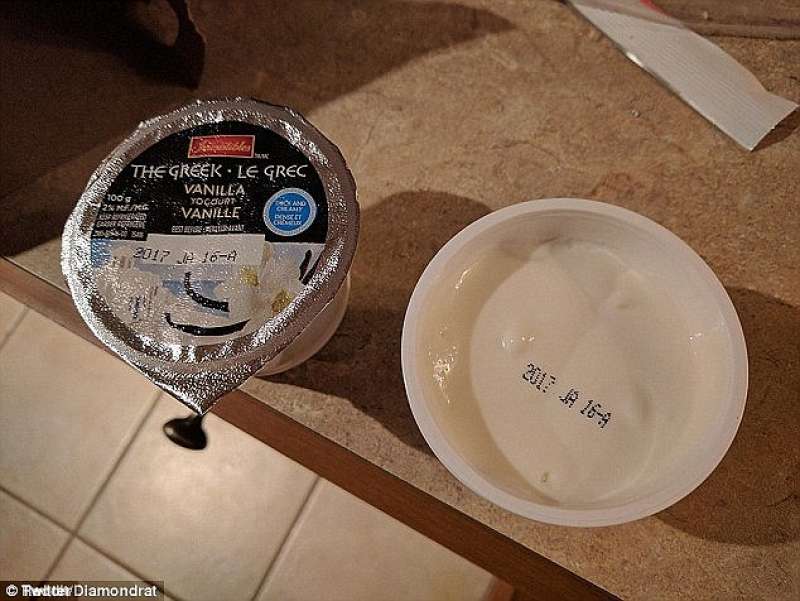 la data di scadenza dentro lo yogurt