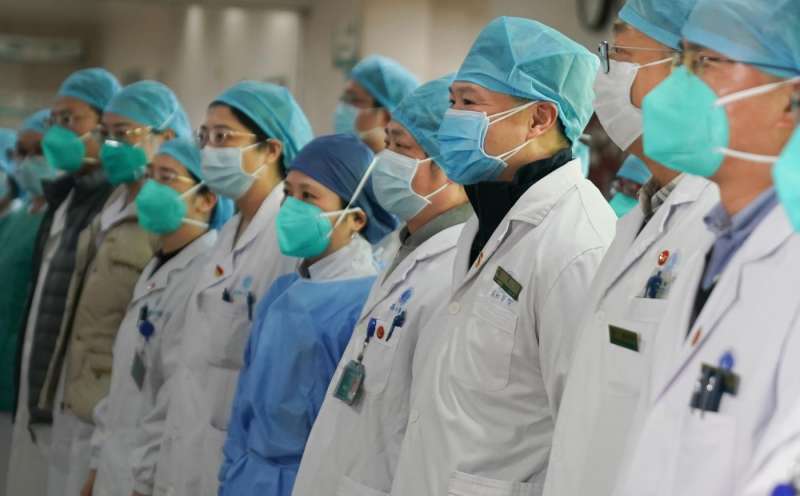 il team di medici cinesi che stanno combattendo contro il coronavirus 2