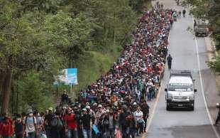 il viaggio dei migranti honduregni verso gli usa 1