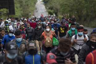 il viaggio dei migranti honduregni verso gli usa 2