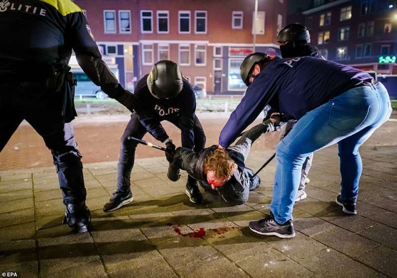 rivolte in olanda contro il lockdown 11