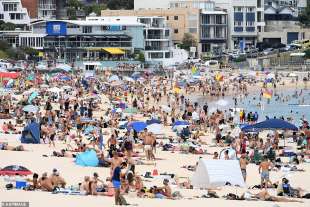 spiagge affollate per l'australia day 28