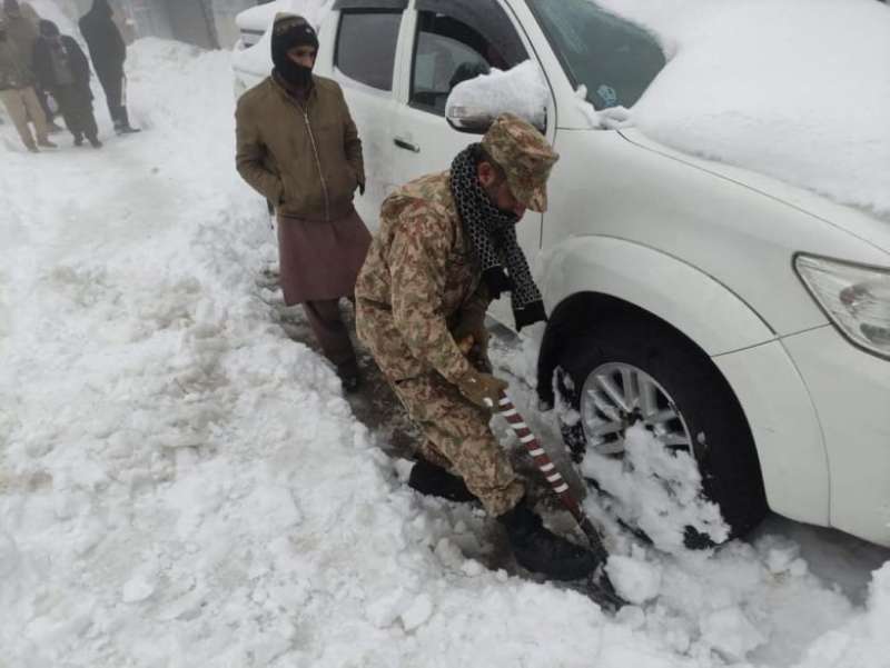 bufere di neve pakistan 8