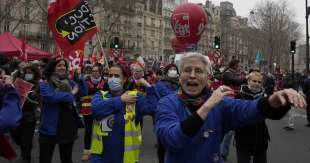 manifestazioni in francia per l'aumento degli stipendi 5