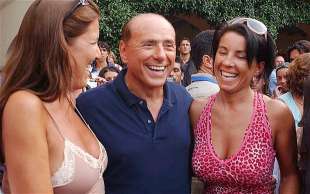Silvio Berlusconi bunga bunga