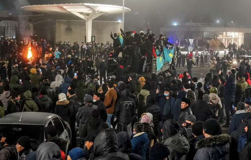 scontri e proteste in kazakistan 1