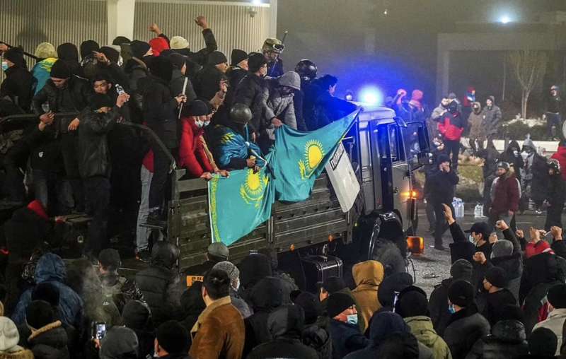 scontri e proteste in kazakistan 12