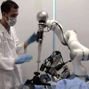 star robot chirurgo