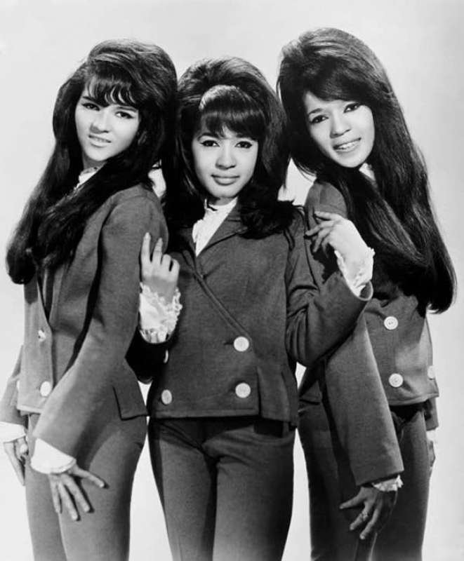 the ronettes ronnie spector 2.