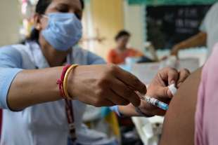 vaccino anti covid in india 6