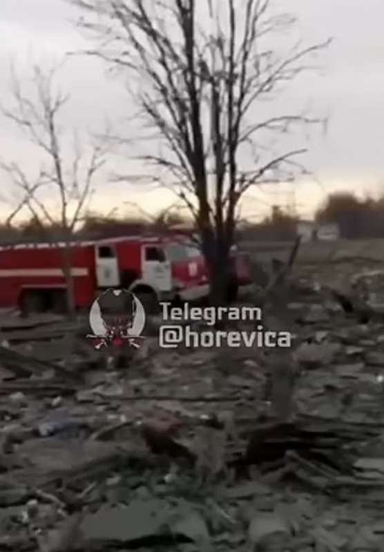 attacco ucraino alla base militare russa di makiivka.