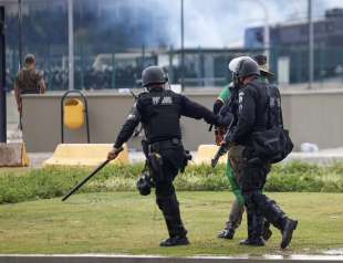 brasilia assalto dei sostenitori di bolsonaro al congresso 31