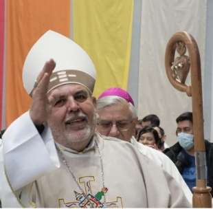 il vescovo Gustavo Larrazabal