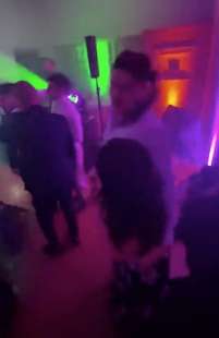 il video del crollo del pavimento durante la festa di matrimonio a pistoia 4