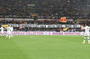 striscioni per mourinho roma verona 1