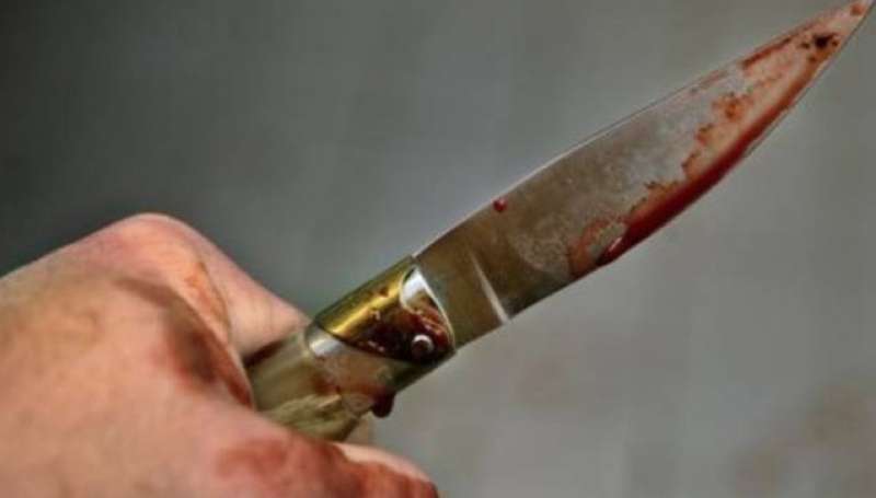 coltelli e sangue 1