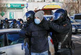 arresti alla protesta per la liberazione di navalny 3