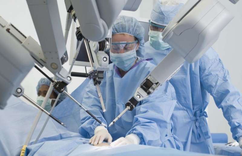 chirurgia robotica intervento robot