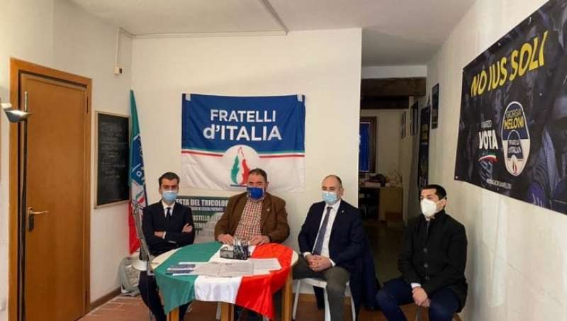 conferenza stampa fratelli d italia reggio emilia