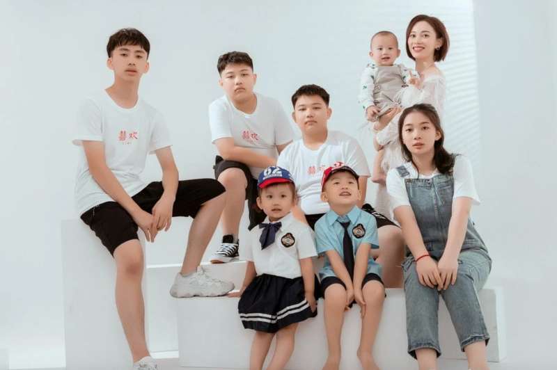 zhang rongrong e i figli 1