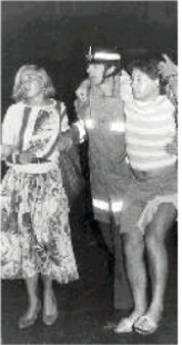 arrivo dei soccorsi a via veneto dopo attentato al cafe de paris del 1985
