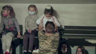 Bambini in Ucraina si nascondono 4