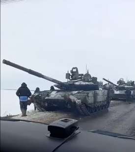 carri armati russi nel donbass 4