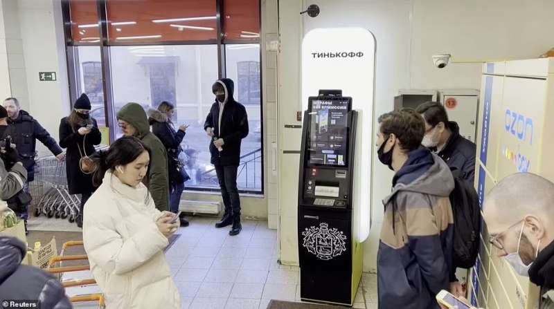 Code ai bancomat in Russia 3