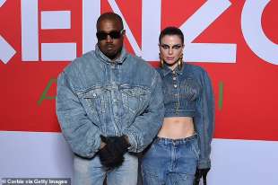 Kanye West e Julia Fox