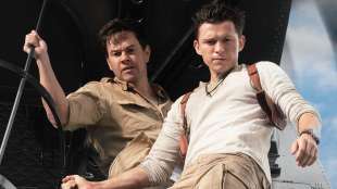 mark wahlberg tom holland uncharted