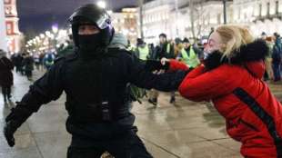 russia, arresti dei manifestanti contro la guerra 27