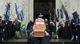 funerali di vittorio emanuele di savoia 9