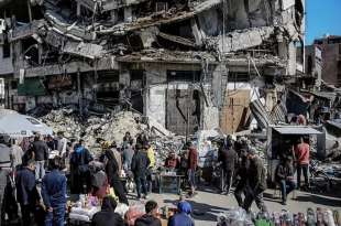 gaza city dopo i bombardamenti