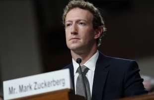 mark zuckerberg chiede scusa alle famiglie degli adolescenti morti o vittime di abusi a causa dei social 1