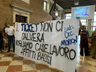 proteste contro il ticket d ingresso a venezia