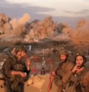 soldati israeliani esultano per i bombardamenti su gaza 5