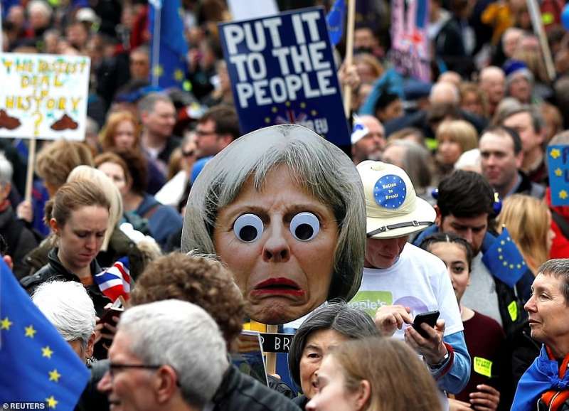 la marcia a londra dei remainers anti brexit 1