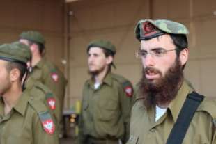 la battaglia per la barba dei soldati in israele 3