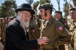 la battaglia per la barba dei soldati in israele 5