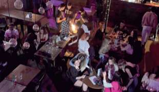 Roma, festa clandestina nella discoteca mascherata da ristorante