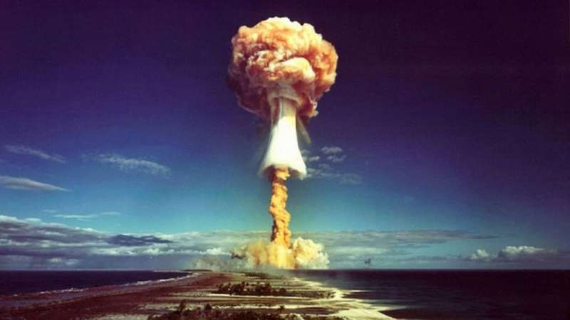 test nucleare francese atollo mururoa 2