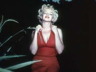 Ana De Armas nel film Blonde su Marilyn Monroe 3