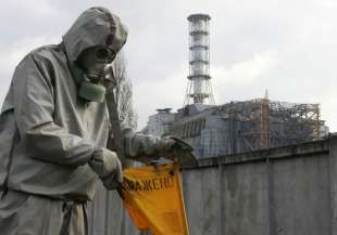 Bandiere segnalano radioattivita a Chernobyl