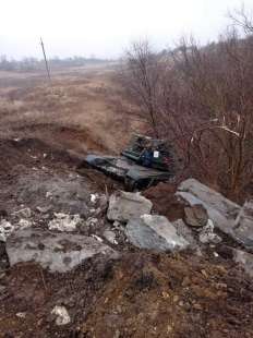 carriarmati russi distrutti con missile javelin1
