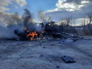 carriarmati russi distrutti con missile javelin2