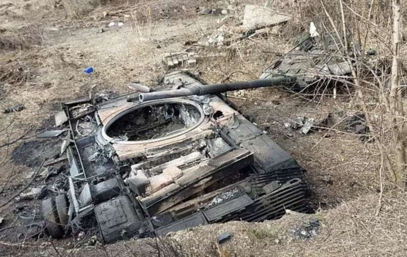 carro armato russo distrutto