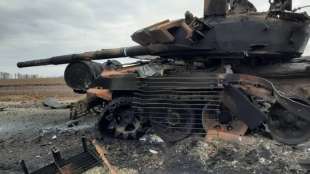 Carro armato russo distrutto dagli ucraini