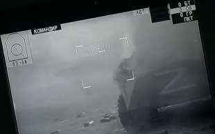 carro armato russo distrutto dal drone 1